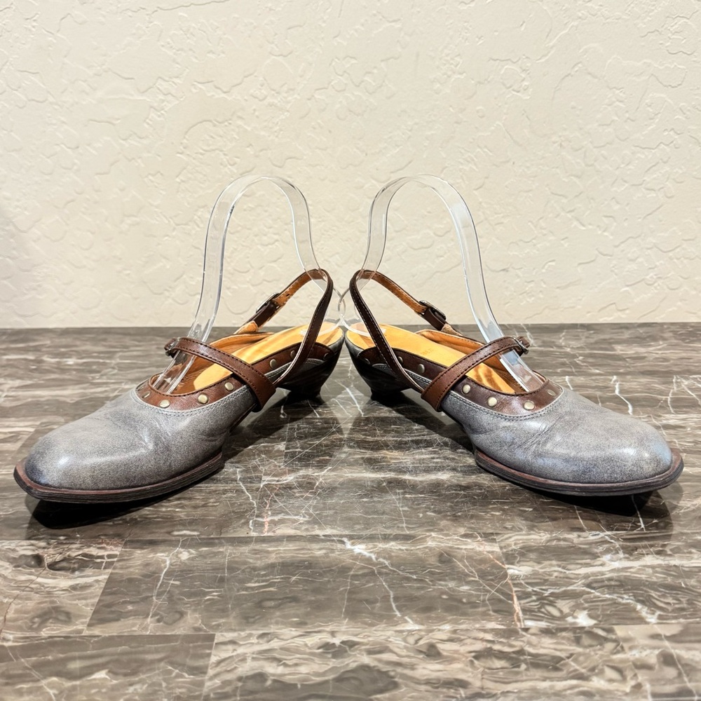 Vintage John Fluevog Studded Leather Slingback Pumps - Picture 7 of 13